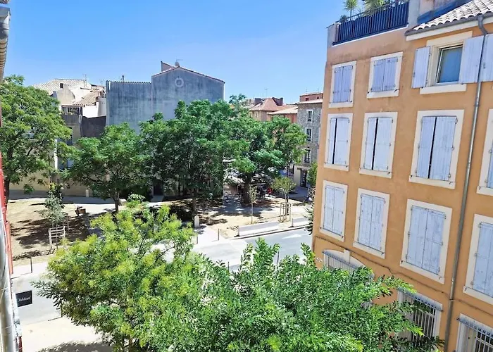A 100m Des Barques Apartament